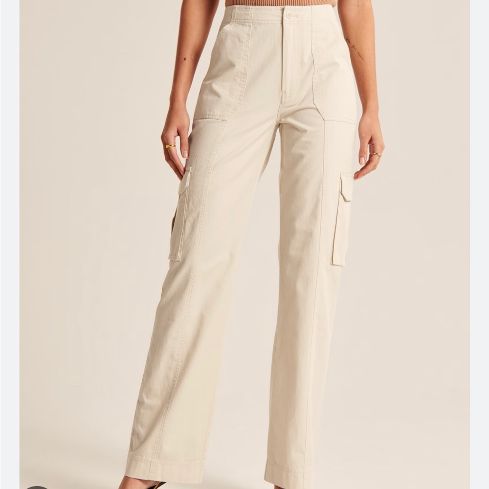 Cream Abercrombie Cargo pants